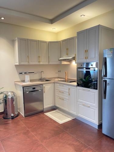 Kitchen o kitchenette sa شقه عائليه بمدخل خاص