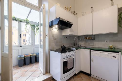 Rome As You Feel - Two-Bedroom Apartment in Monti