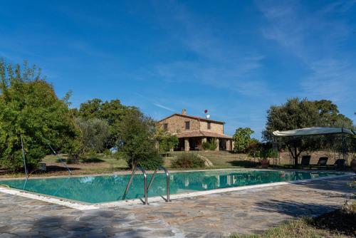 Hồ bơi trong/gần Tenuta La Veduta