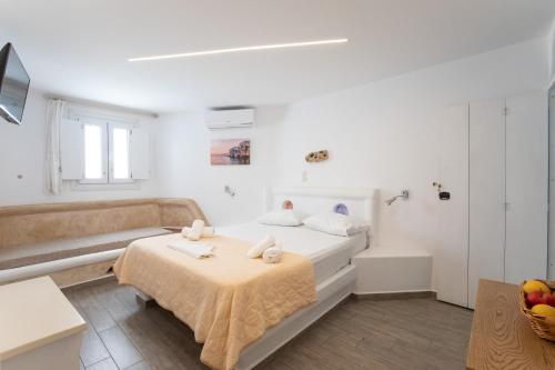 Gallery image of Alexandros Mykonos in Klouvas