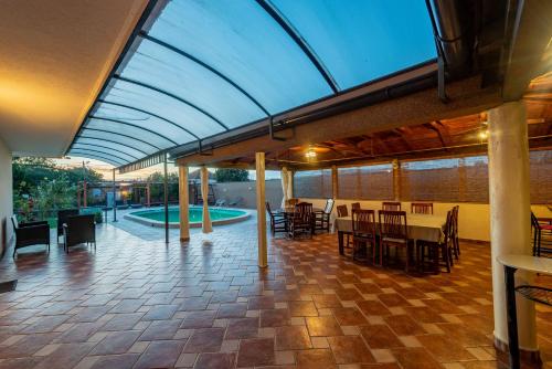 Πισίνα στο ή κοντά στο Villa Marijana ZadarVillas