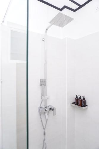 Un baño de SURF UNA BEACH HOTEL