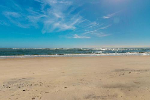 Gallery image of Lucky Shores in North Topsail Beach