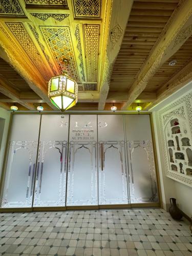Фотография из галереи Rizo Boutique в Бухаре