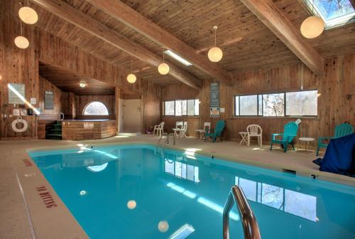 Cedar Village Condominiums – Photos 2