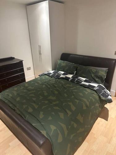 Posteľ alebo postele v izbe v ubytovaní Lavish apartment in Ldn bridge