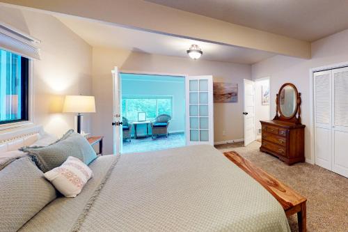 Ein Bett oder Betten in einem Zimmer der Unterkunft Umpqua Overlook