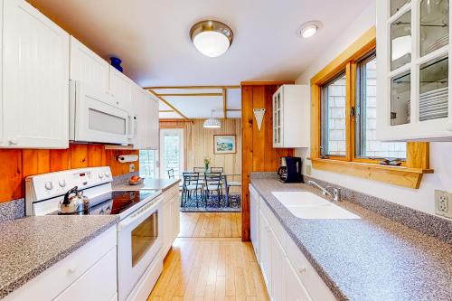 Gallery image of Southside at Cobb Nob in Southwest Harbor
