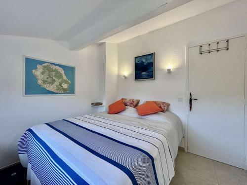 Postel nebo postele na pokoji v ubytování Appartement Sainte-Maxime, 2 pièces, 4 personnes - FR-1-226-530