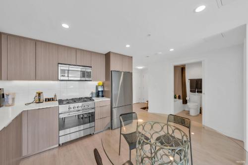 Kjøkken eller kjøkkenkrok på Kind One Bedroom Apartment