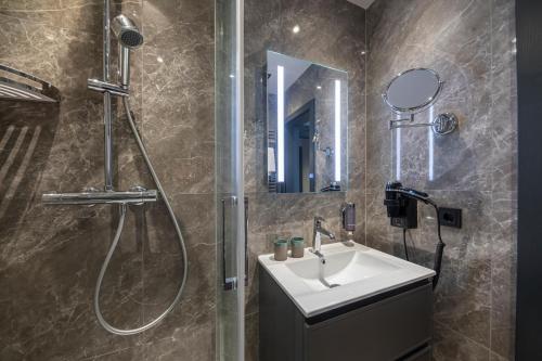 Koupelna v ubytování Roomingtons Lüneburger Heide