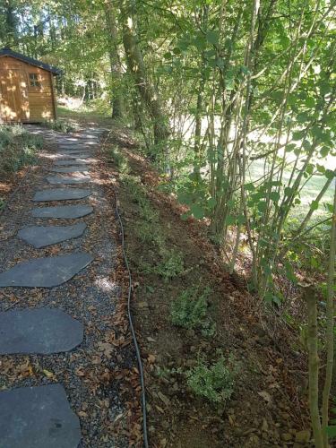 Taman di luar Gite Au chalet de Mélines