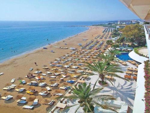an aerial view of a beach with umbrellas and the ocean at Rubi Hotel in Avsallar