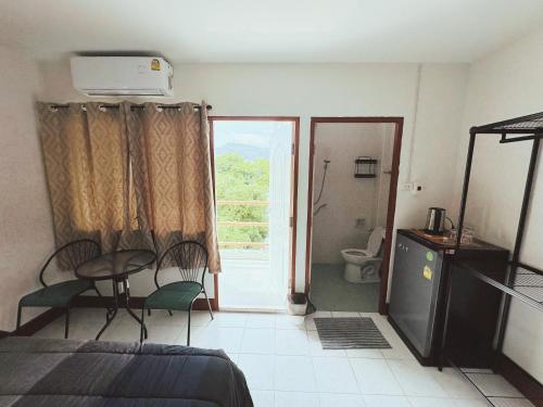 Η κουζίνα ή μικρή κουζίνα στο K.L.Apartment