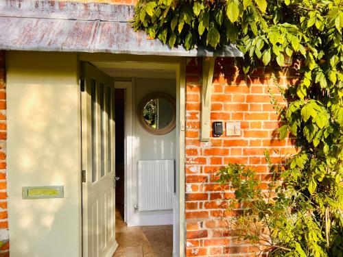 Φωτογραφία από το άλμπουμ του Charming Barn Retreat Near Pewsey & Woodborough σε Woodborough