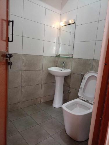 Bany a Hotel Highway 75