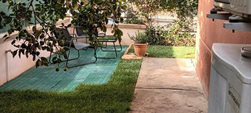 Taman di luar A Casa Nostra B&B