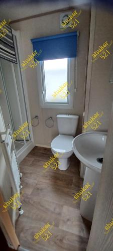 Ένα μπάνιο στο Caravan 521 shuker Barmouth