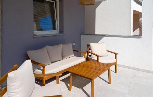 Stunning Apartment In Vir With Wi-Fi