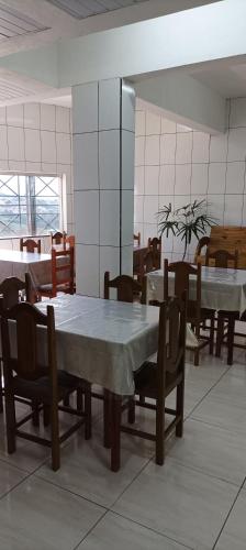Restaurace v ubytování Hotel João Luzia