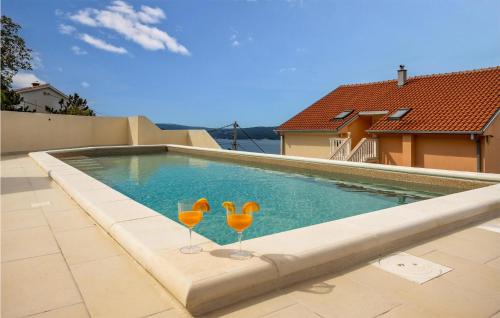 1 Bedroom Awesome Home In Dramalj