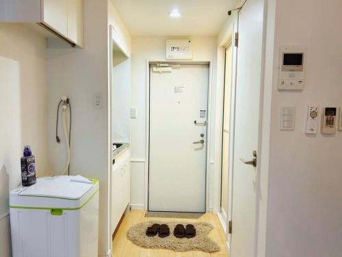 東京にあるKoenji loft apartment/Shinjuku&Kichijoji/JRのバスルーム(シャワー、靴1足付)