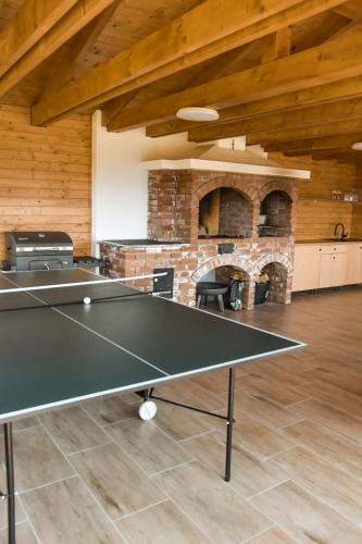 Kemudahan pingpong di Chalety BUČINA atau berdekatan