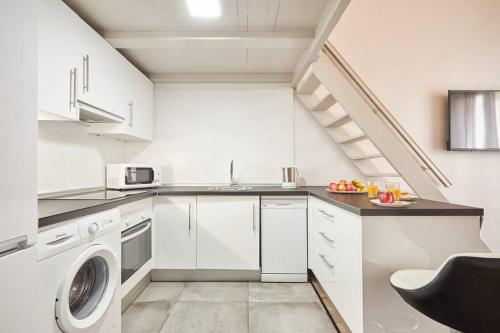 Kuchyň nebo kuchyňský kout v ubytování APARTAMENTO CON ENCANTO EN SOL - MADRID #C