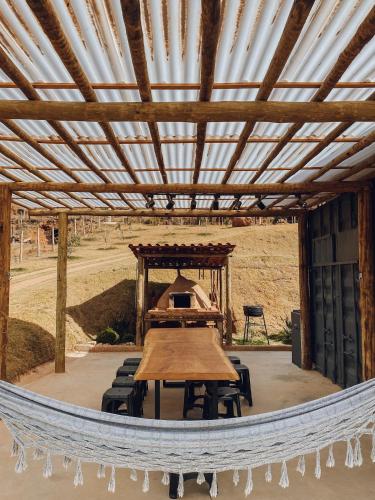 Kawasan patio atau luaran di Casa Container com SPA e linda vista para a Serra da Mantiqueira