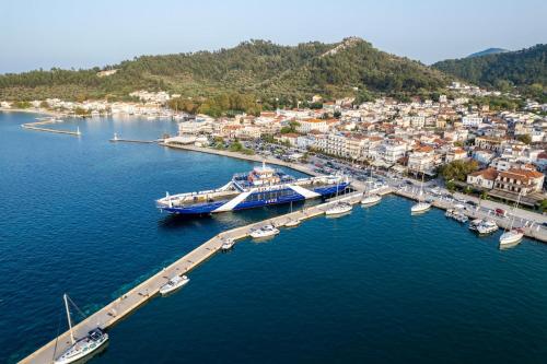 Gallery image of Hotel Timoleon in Limenas