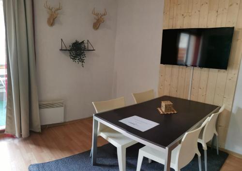 Superbe appartement en résidence avec piscine LES ORRES 1800