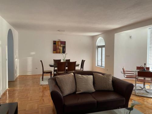 Gallery image of Luxury apartment in Bitola