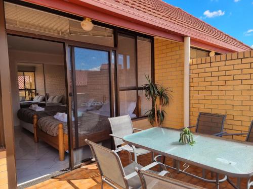 Balkón nebo terasa v ubytování Tuggeranong Short Stay #10C - Sleeps 6