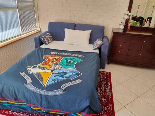 Postel nebo postele na pokoji v ubytování Tuggeranong Short Stay #10C - Sleeps 6