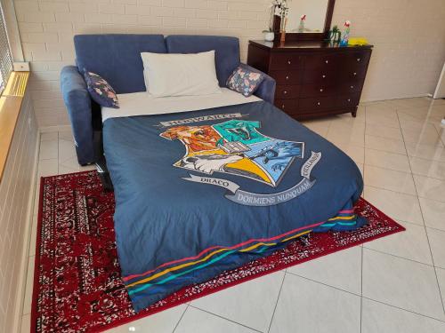 Postel nebo postele na pokoji v ubytování Tuggeranong Short Stay #10C - Sleeps 6