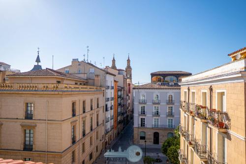 an aerial view of a city with buildings at EDIFICIO 1521 in Logroño