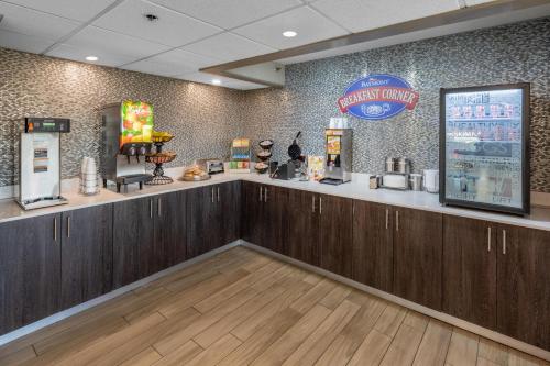 stanowisko fast food w restauracji fast food w obiekcie Baymont by Wyndham McAllen Pharr w mieście McAllen