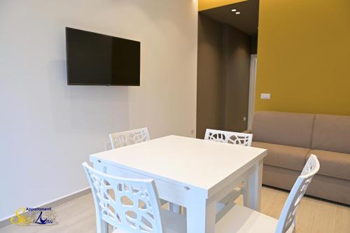 Μια τηλεόραση ή/και κέντρο ψυχαγωγίας στο Appartamento Luna