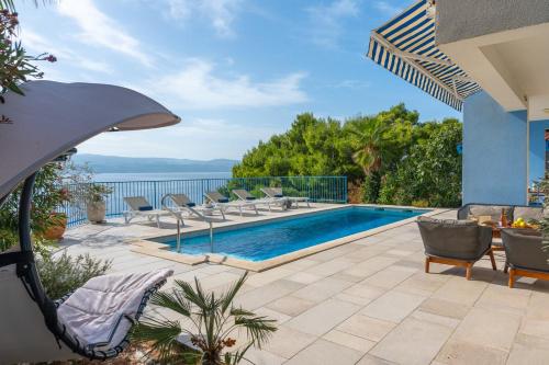 Seafront Villa Azzurro with heated pool – Photos 3