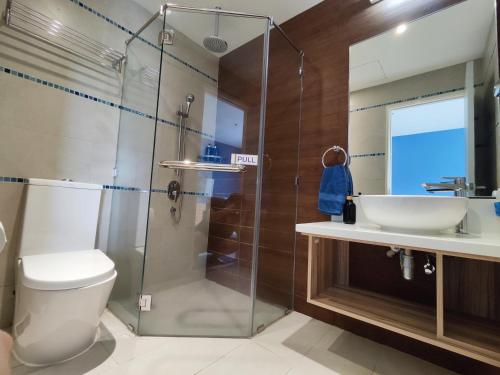 Ванная комната в My Suite Home 2 Bedroom Suite