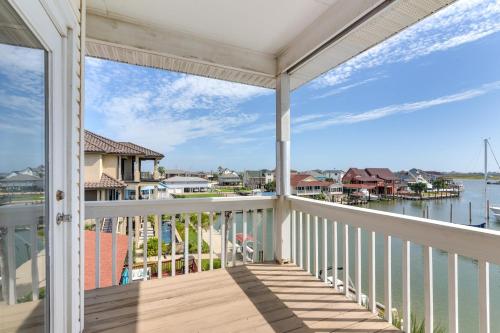 Gallery image of Waterfront Freeport Home Deck and Private Boat Dock in Freeport