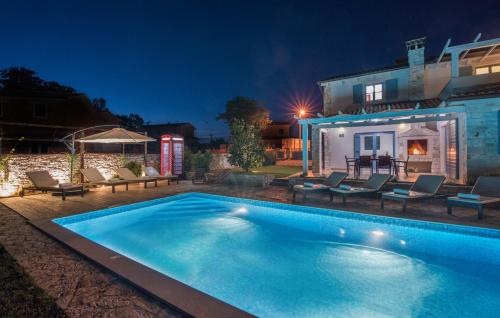 Bazén v ubytování Villas Adagio nebo v jeho okolí