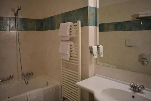 Hotel Baffo Rossoにあるバスルーム