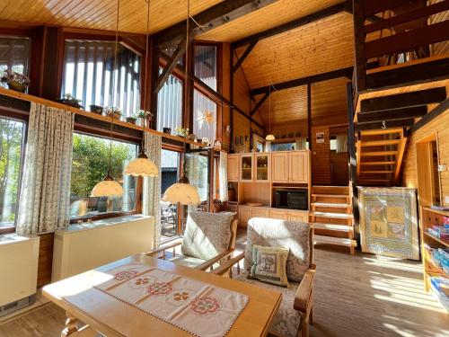 Posezení v ubytování Holiday Home Rechbergblick - BEU302 by Interhome