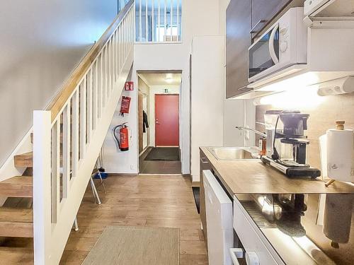 Köök või kööginurk majutusasutuses Holiday Home Skivillas 61 ukkohalla - b1 by Interhome
