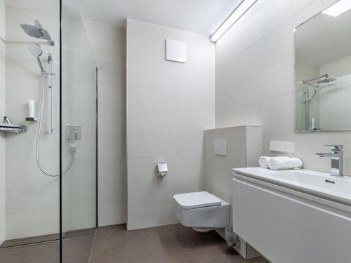 Ένα μπάνιο στο Apartment Grosse Freiheit alpe maritima Ski&See-17 by Interhome