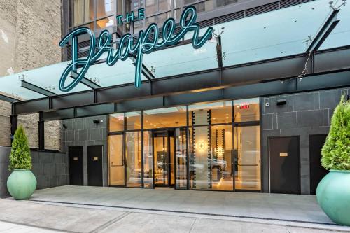 The Draper New York, Tapestry Collection by Hilton Image