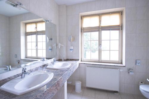 Koupelna v ubytování SeeHotel Großräschen