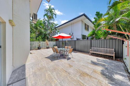 Taman di luar Nightcliff Foreshore Getaway - McKay Gardens