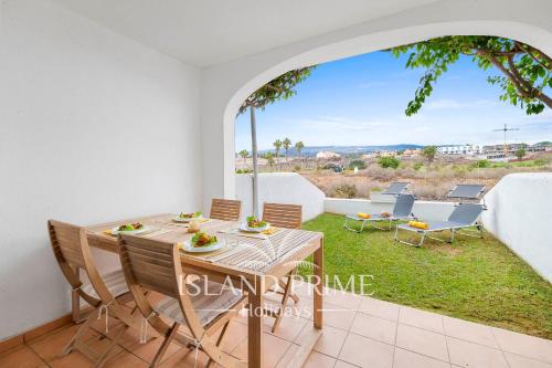 Holiday with Golf and Teide Views in Amarilla Golf FC26